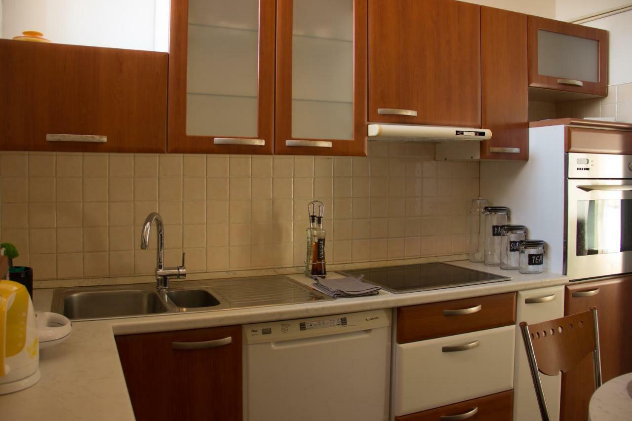Studio Apartman Dida Bozo 塞尼 外观 照片
